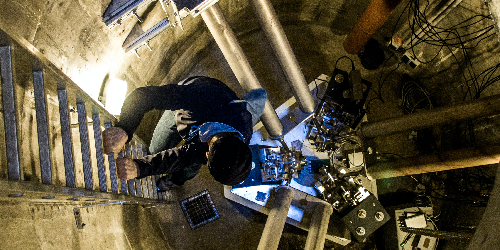 Reconstruction of the Instantaneous Earth Rotation Vector with Sub ...